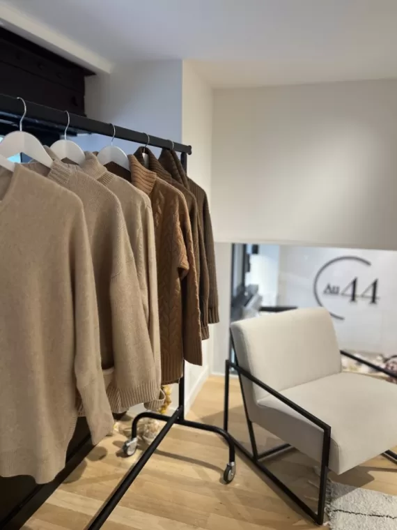 Pulls en cachemire de la marque Jardin Privé à Toulouse , Toulouse, Boutique Au44