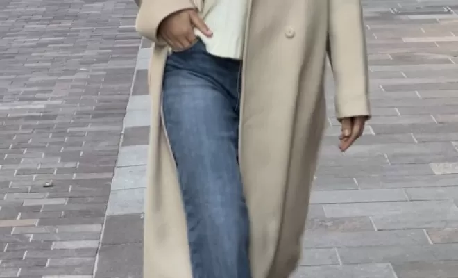 Manteaux et formes différentes à retrouver à la Boutique AU44 à Toulouse, Toulouse, Boutique Au44